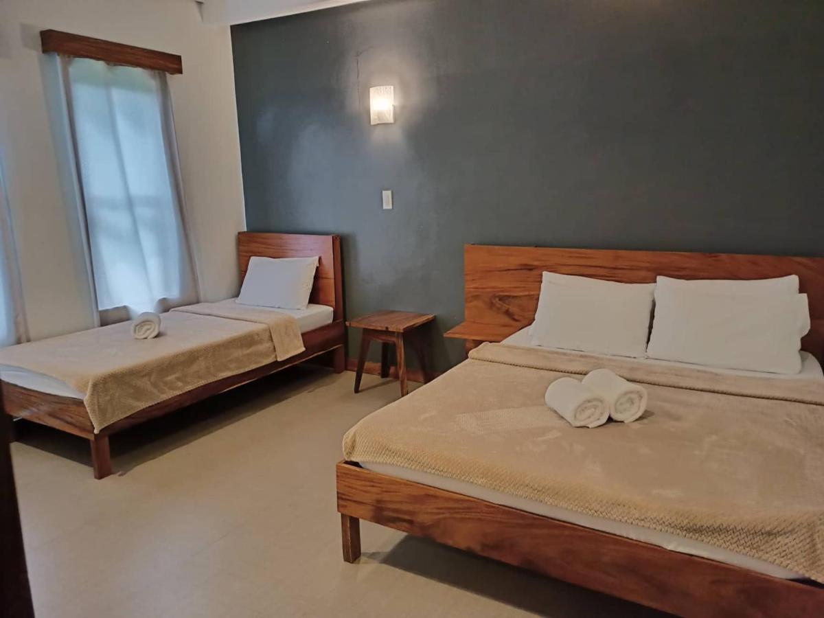 Acacia Garden Inn And Suites Coron Εξωτερικό φωτογραφία
